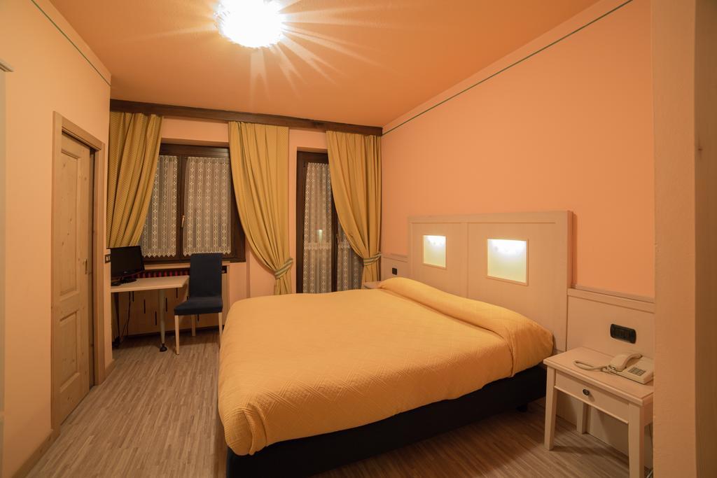 Hotel Franca Tovo di Sant'Agata ภายนอก รูปภาพ